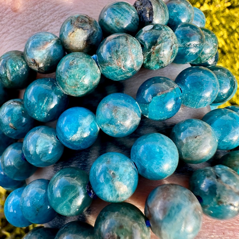 9mm Apatite Beaded Bracelet - Picture 6 of 8
